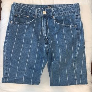Forever 21 striped jeans size 26 in great condition
